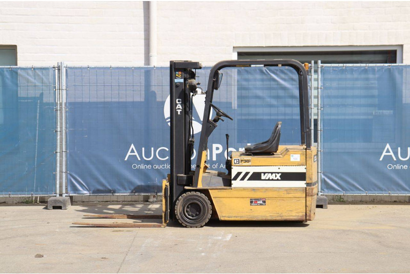 Caterpillar VMAX F30 - Elektrostapler: das Bild 2 Caterpillar VMAX F30 - Elektrostapler: das Bild 2