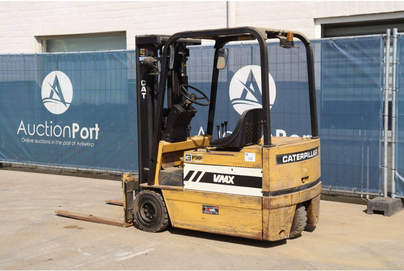Caterpillar VMAX F30 - Elektrostapler: das Bild 4 Caterpillar VMAX F30 - Elektrostapler: das Bild 4