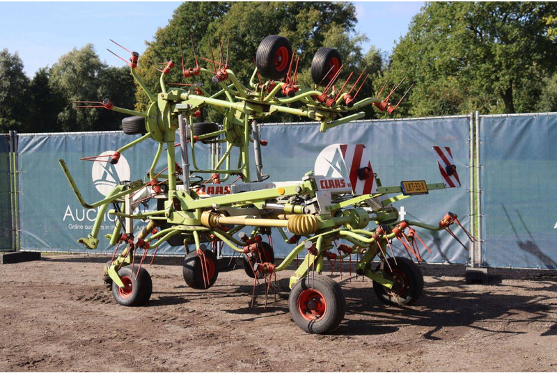 Claas Volto 1050 - Heuwender/ Wenderechen: das Bild 3 Claas Volto 1050 - Heuwender/ Wenderechen: das Bild 3