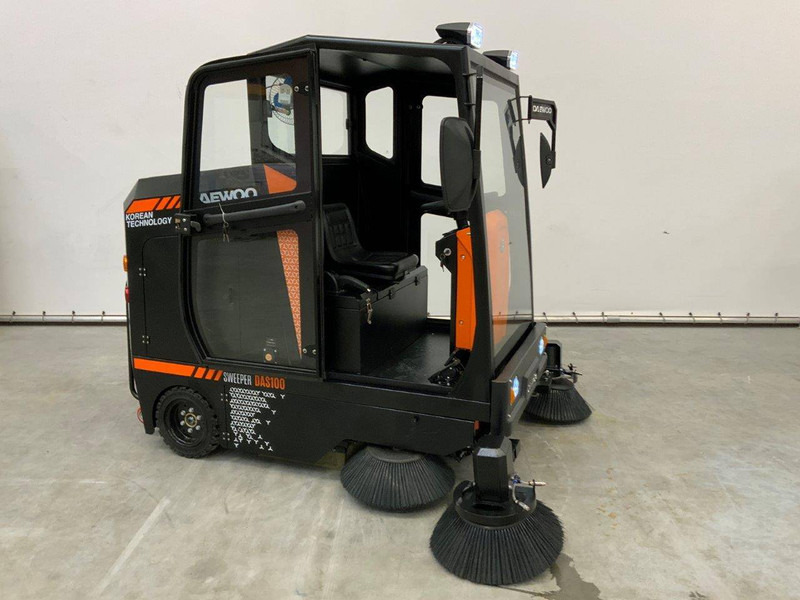 Daewoo DAS100 - Kehrmaschine: das Bild 2 Daewoo DAS100 - Kehrmaschine: das Bild 2