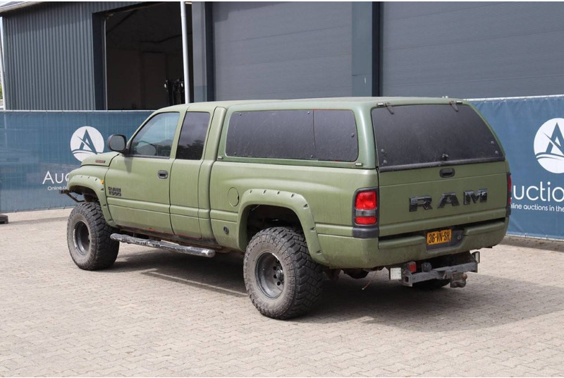Dodge Ram 1500 - PKW: das Bild 4 Dodge Ram 1500 - PKW: das Bild 4