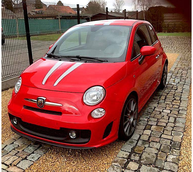 Fiat 500 Abarth Tributo Ferrari (limited 142/200) - Limousine: das Bild 1 Fiat 500 Abarth Tributo Ferrari (limited 142/200) - Limousine: das Bild 1