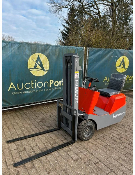Freelift CMF05 - Elektrostapler: das Bild 4 Freelift CMF05 - Elektrostapler: das Bild 4