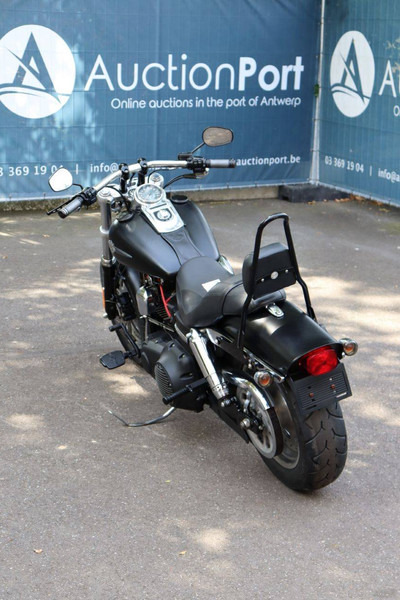 Harley-Davidson DYNA FAT BOB - Motorrad: das Bild 4 Harley-Davidson DYNA FAT BOB - Motorrad: das Bild 4
