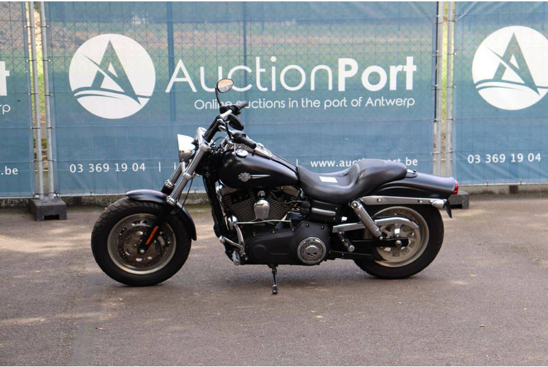 Harley-Davidson Dyna Fat Bob - Motorrad: das Bild 1 Harley-Davidson Dyna Fat Bob - Motorrad: das Bild 1