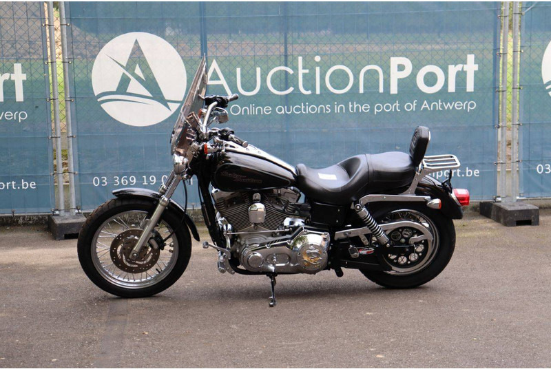 Harley-Davidson Dyna Super Glide Custom - Motorrad: das Bild 1 Harley-Davidson Dyna Super Glide Custom - Motorrad: das Bild 1