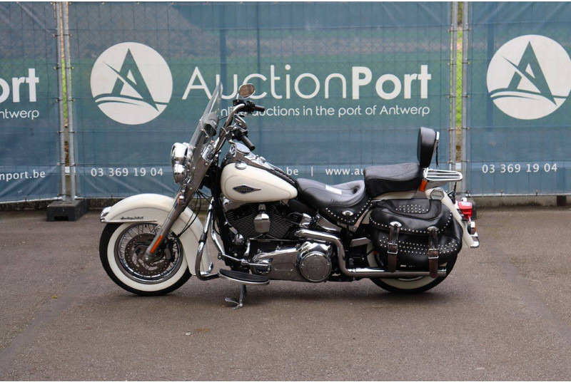 Harley-Davidson Heritage Softail - Motorrad: das Bild 2 Harley-Davidson Heritage Softail - Motorrad: das Bild 2