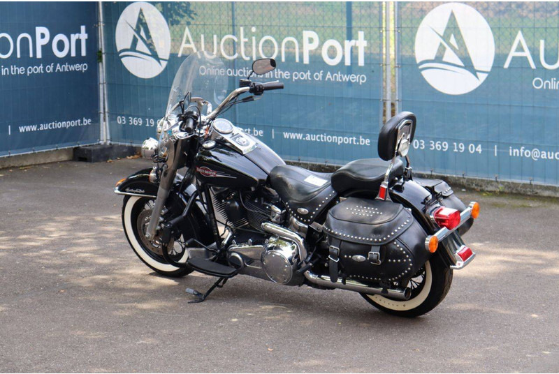 Harley-Davidson Heritage Softail Classic - Motorrad: das Bild 3 Harley-Davidson Heritage Softail Classic - Motorrad: das Bild 3