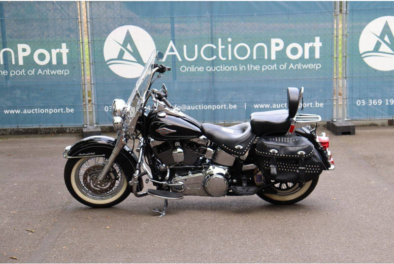 Harley-Davidson Heritage Softail Classic - Motorrad: das Bild 2 Harley-Davidson Heritage Softail Classic - Motorrad: das Bild 2