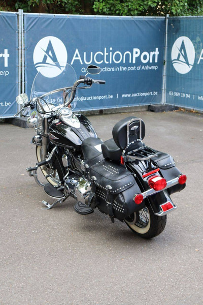 Harley-Davidson Heritage Softail Classic - Motorrad: das Bild 4 Harley-Davidson Heritage Softail Classic - Motorrad: das Bild 4