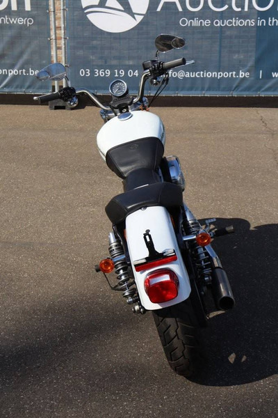 Harley-Davidson SPORTSTER XL883 SUPER LOW - Motorrad: das Bild 5 Harley-Davidson SPORTSTER XL883 SUPER LOW - Motorrad: das Bild 5