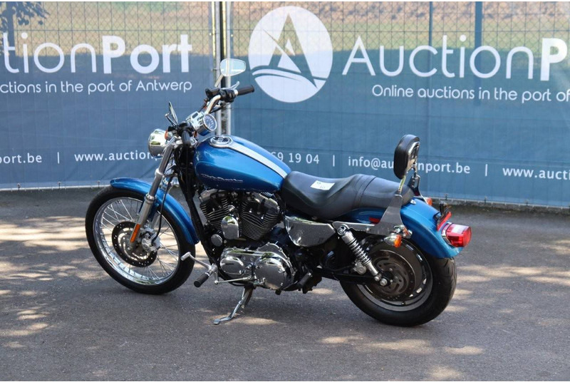 Harley-Davidson Sporster XL1200 Custom - Motorrad: das Bild 3 Harley-Davidson Sporster XL1200 Custom - Motorrad: das Bild 3