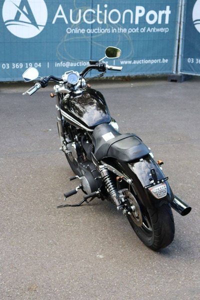 Harley-Davidson Sportster XL1200 Custom - Motorrad: das Bild 4 Harley-Davidson Sportster XL1200 Custom - Motorrad: das Bild 4