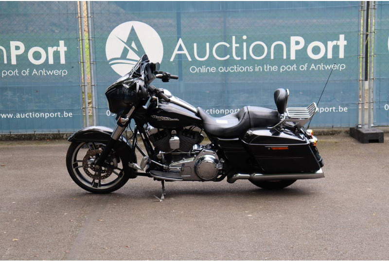 Harley-Davidson Street Glide - Motorrad: das Bild 2 Harley-Davidson Street Glide - Motorrad: das Bild 2