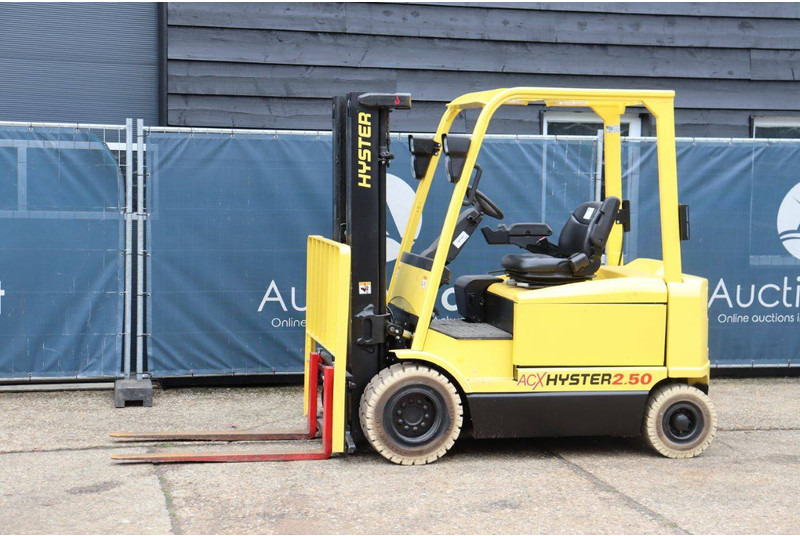 Hyster J2.50XM - Elektrostapler: das Bild 1 Hyster J2.50XM - Elektrostapler: das Bild 1