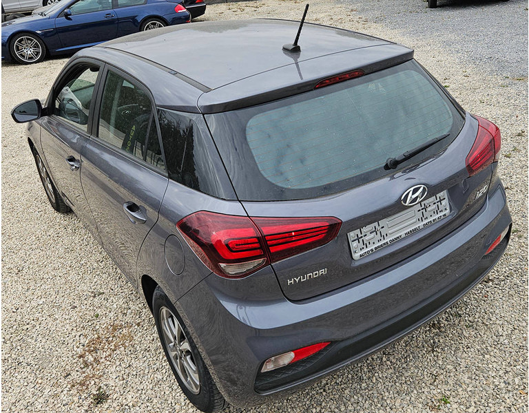 Limousine Hyundai i20 1.2: das Bild 10