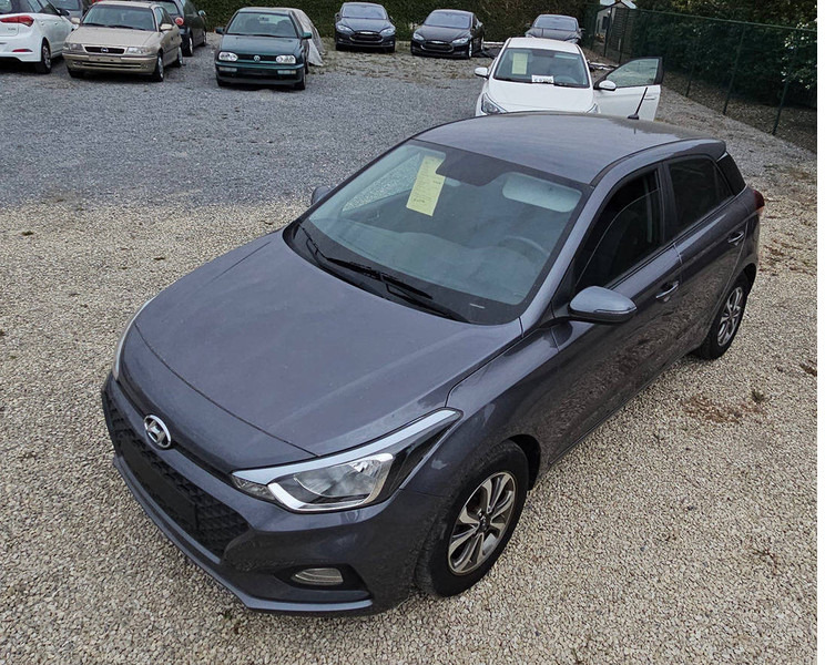 Limousine Hyundai i20 1.2: das Bild 7