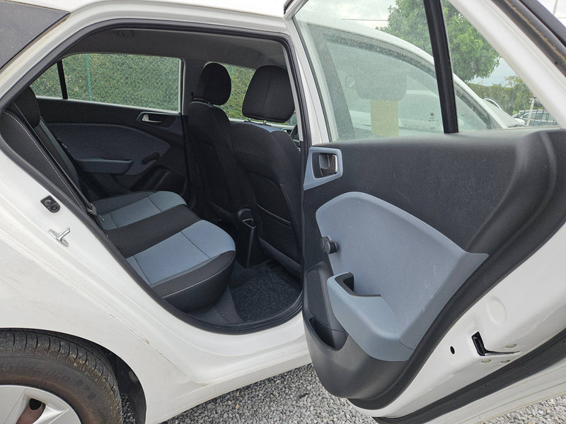 Limousine Hyundai i20 1.2: das Bild 6