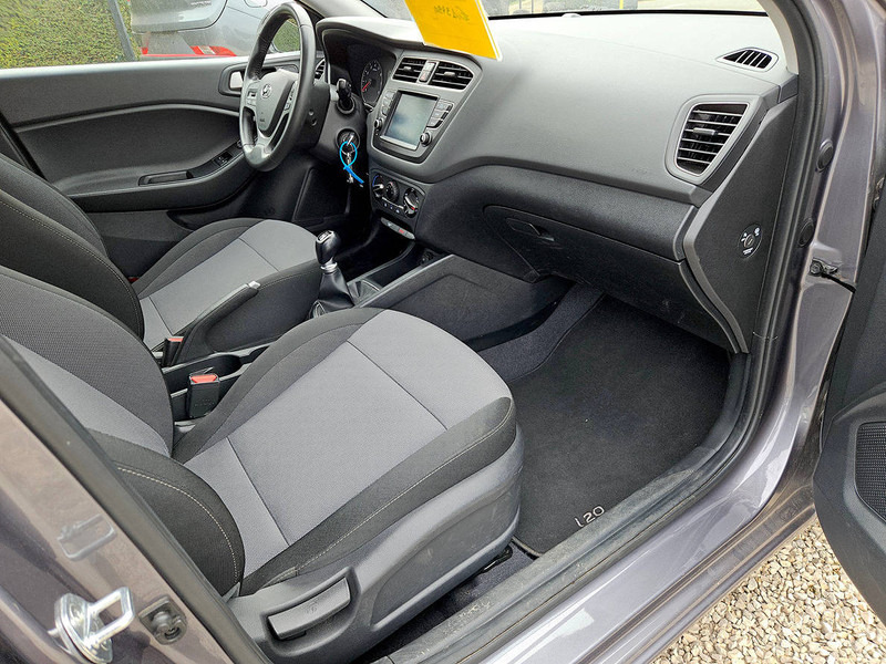 Limousine Hyundai i20 1.2: das Bild 18