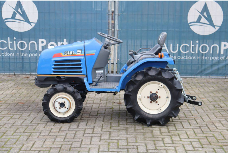 Iseki TF5F - Traktor: das Bild 2 Iseki TF5F - Traktor: das Bild 2
