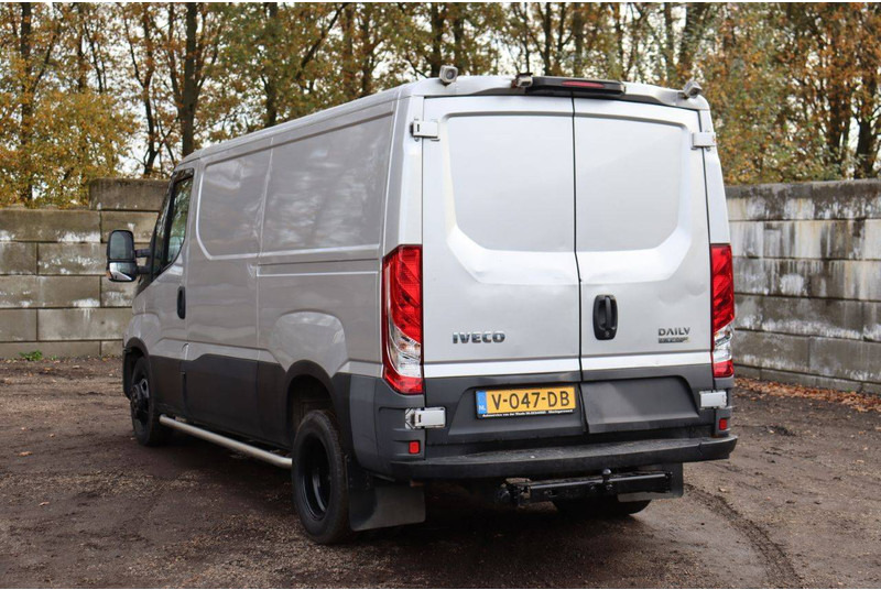 Iveco Daily 40C21 - Kastenwagen: das Bild 4 Iveco Daily 40C21 - Kastenwagen: das Bild 4
