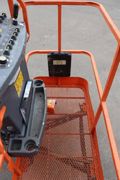 Gelenkarmbühne JLG 340AJ: das Bild 11