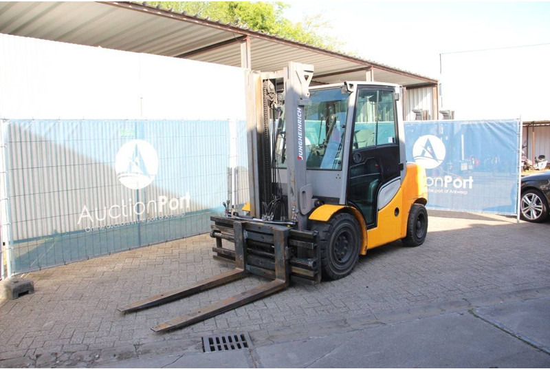 Dieselstapler Jungheinrich DFG 545s: das Bild 8