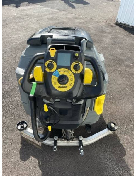 Kärcher B12W BP - Scheuersaugmaschine: das Bild 4 Kärcher B12W BP - Scheuersaugmaschine: das Bild 4