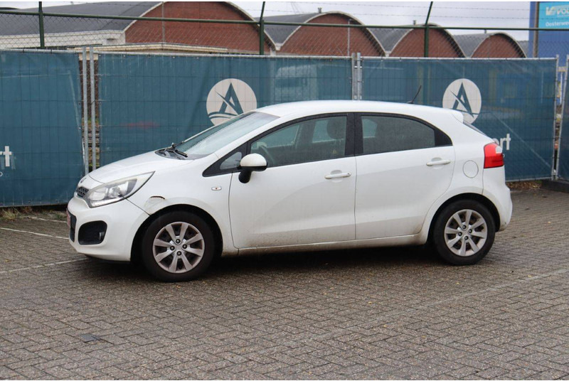 Kia New Rio - Limousine: das Bild 1 Kia New Rio - Limousine: das Bild 1