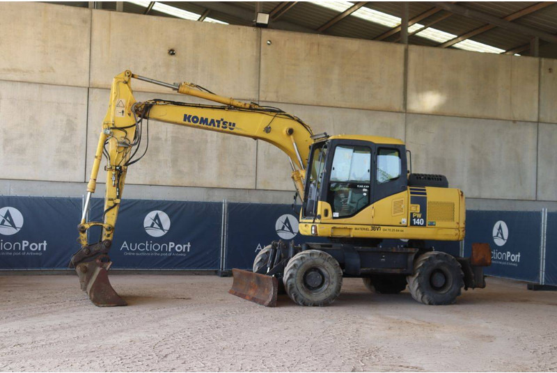 Komatsu PW140-7 - Mobilbagger: das Bild 1 Komatsu PW140-7 - Mobilbagger: das Bild 1