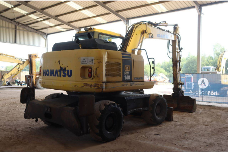 Komatsu PW140-7 - Mobilbagger: das Bild 5 Komatsu PW140-7 - Mobilbagger: das Bild 5