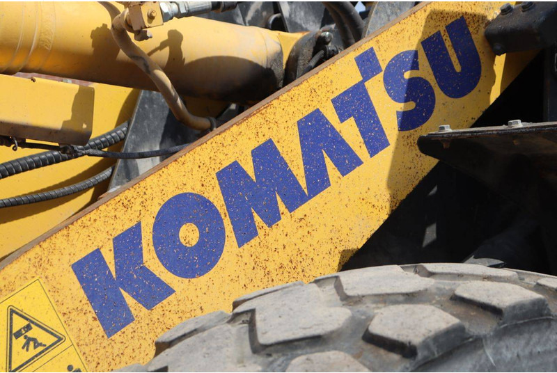Radlader Komatsu WA270-8E0: das Bild 16