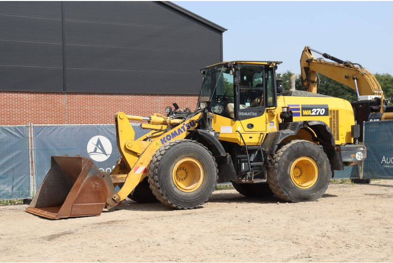 Radlader Komatsu WA270-8E0: das Bild 10