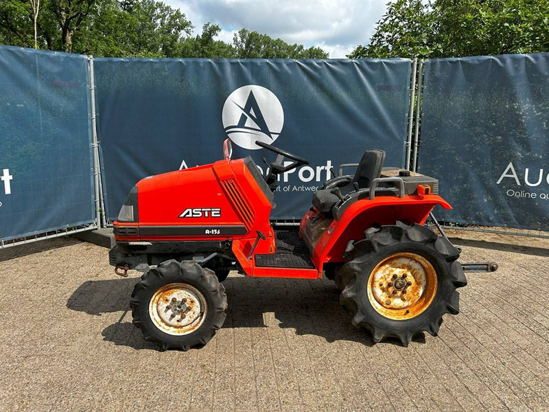 Kubota A155 - Traktor: das Bild 1 Kubota A155 - Traktor: das Bild 1