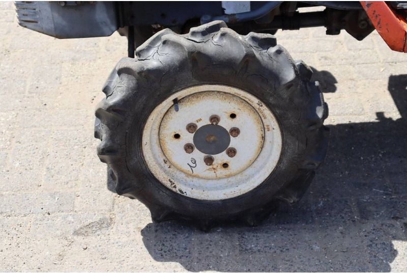 Traktor Kubota ASTE A-15: das Bild 12