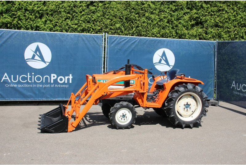 Kubota B1702DT - Traktor: das Bild 1 Kubota B1702DT - Traktor: das Bild 1