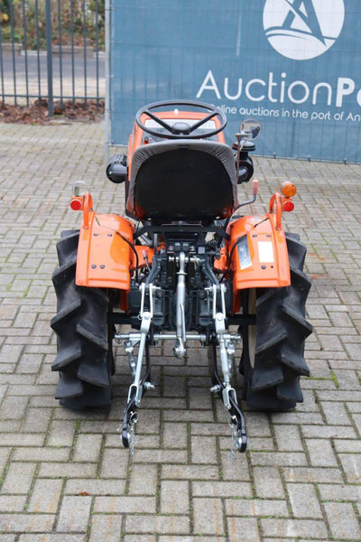 Kubota B5001 - Traktor: das Bild 5 Kubota B5001 - Traktor: das Bild 5