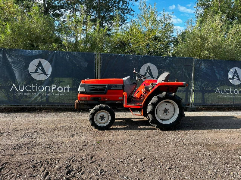 Kubota GL221 Grandel - Traktor: das Bild 1 Kubota GL221 Grandel - Traktor: das Bild 1