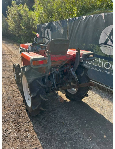 Kubota GL221 Grandel - Traktor: das Bild 3 Kubota GL221 Grandel - Traktor: das Bild 3