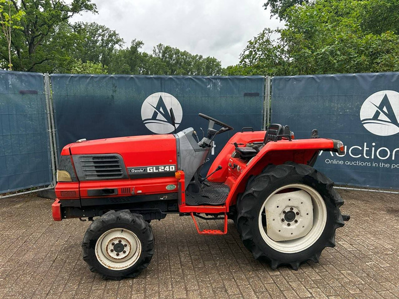 Kubota GL240 - Traktor: das Bild 1 Kubota GL240 - Traktor: das Bild 1