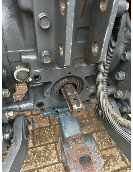 Kubota GL240 - Traktor: das Bild 5 Kubota GL240 - Traktor: das Bild 5