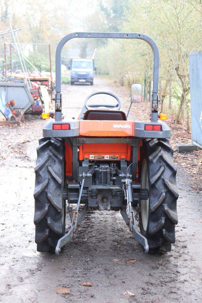 Kubota GT19 - Traktor: das Bild 5 Kubota GT19 - Traktor: das Bild 5