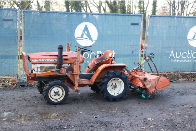 Kubota ZB1200 - Traktor: das Bild 1 Kubota ZB1200 - Traktor: das Bild 1