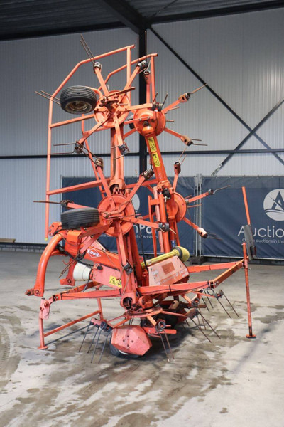 Kuhn GF6401MH - Heuwender/ Wenderechen: das Bild 5 Kuhn GF6401MH - Heuwender/ Wenderechen: das Bild 5