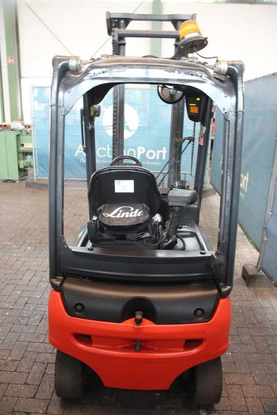 Linde E16P-01 - Elektrostapler: das Bild 4 Linde E16P-01 - Elektrostapler: das Bild 4