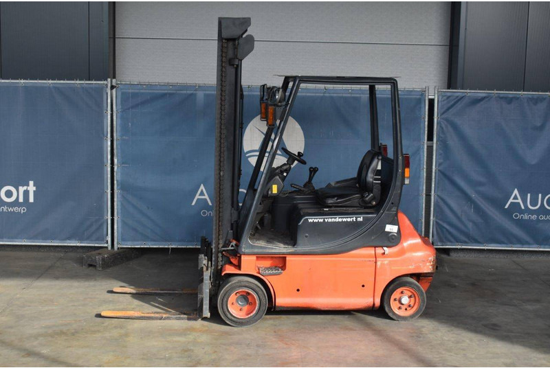 Linde E20P - Elektrostapler: das Bild 2 Linde E20P - Elektrostapler: das Bild 2