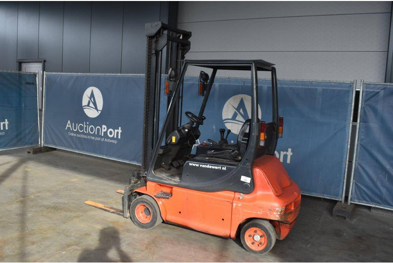 Linde E20P - Elektrostapler: das Bild 3 Linde E20P - Elektrostapler: das Bild 3