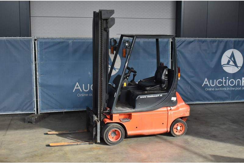 Linde E20P - Elektrostapler: das Bild 1 Linde E20P - Elektrostapler: das Bild 1