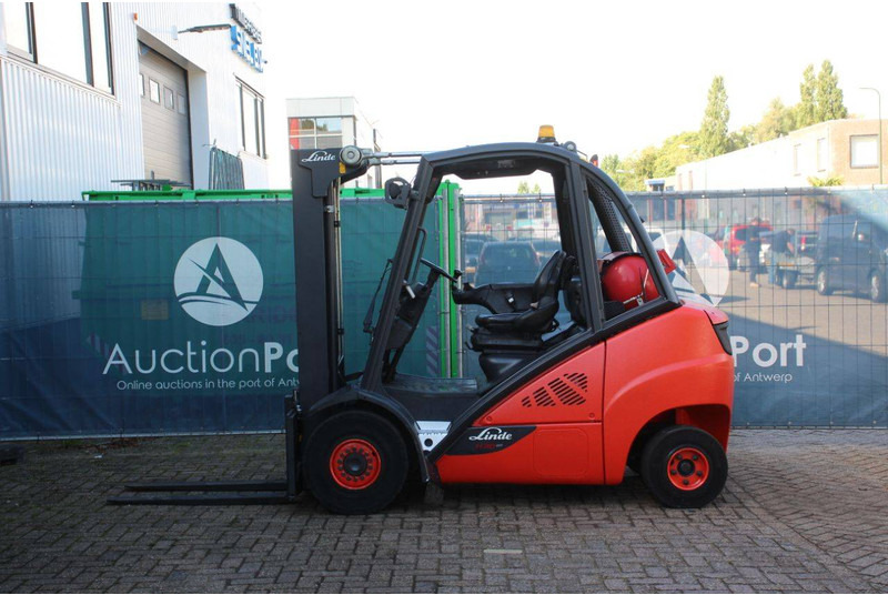 Linde H30T-02 - Treibgasstapler: das Bild 2 Linde H30T-02 - Treibgasstapler: das Bild 2