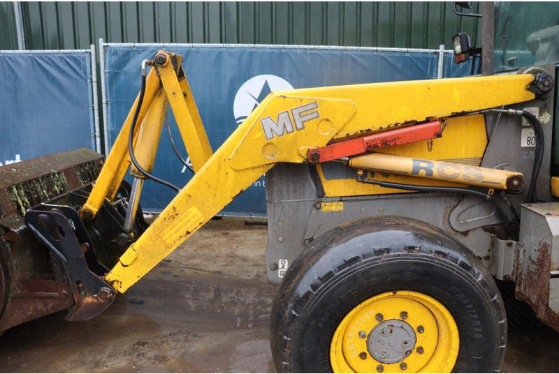 Baggerlader Massey Ferguson 860: das Bild 10